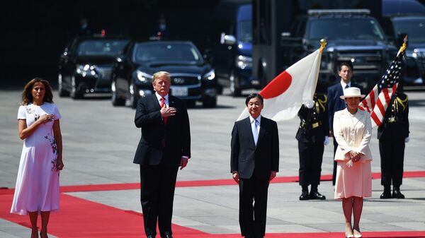 Президент США Дональд Трамп и новый император Японии Нарухито в Токио. 27 мая 2019