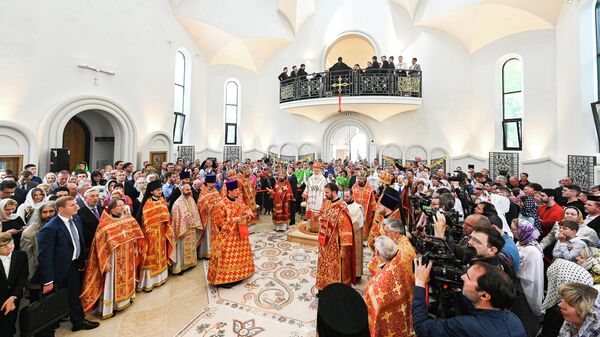 Патриарх Московский и всея Руси Кирилл в храме Всех Святых в Страсбурге 