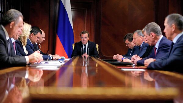Председатель правительства РФ РФ Дмитрий Медведев проводит совещание с вице-премьерами РФ. 27 мая 2019