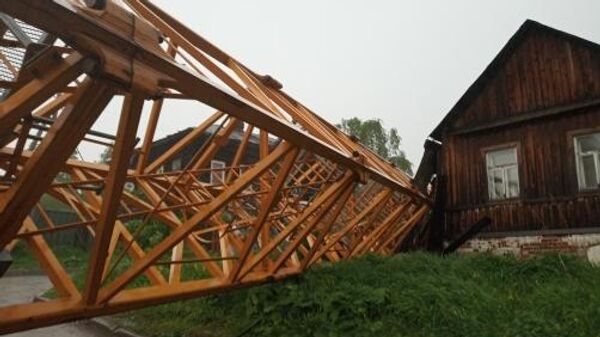 Падение строительного крана в Дзержинском районе Перми. 27 мая 2019