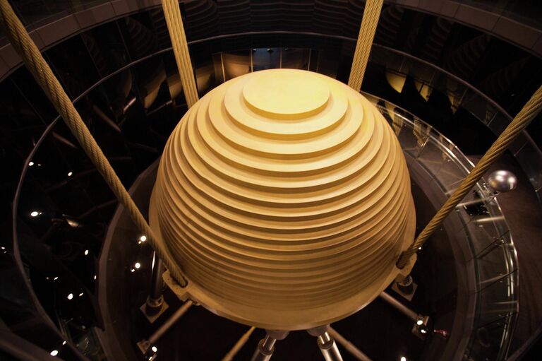 Крупнейший инерционный демпфер башни Тайбэй 101