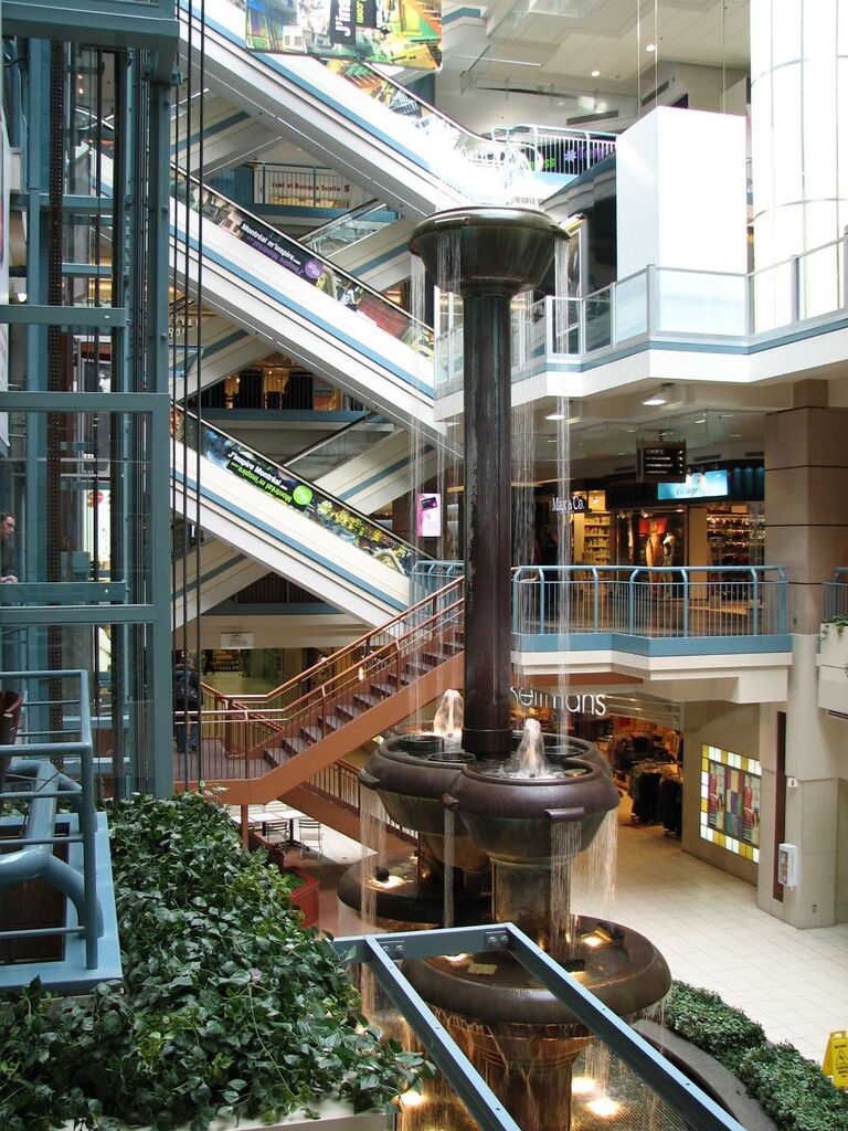 Подземный город RESO в Монреале