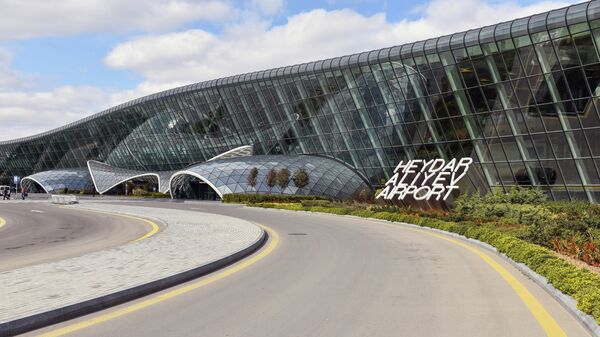 Здание Международного аэропорта имени Гейдара Алиева в Баку