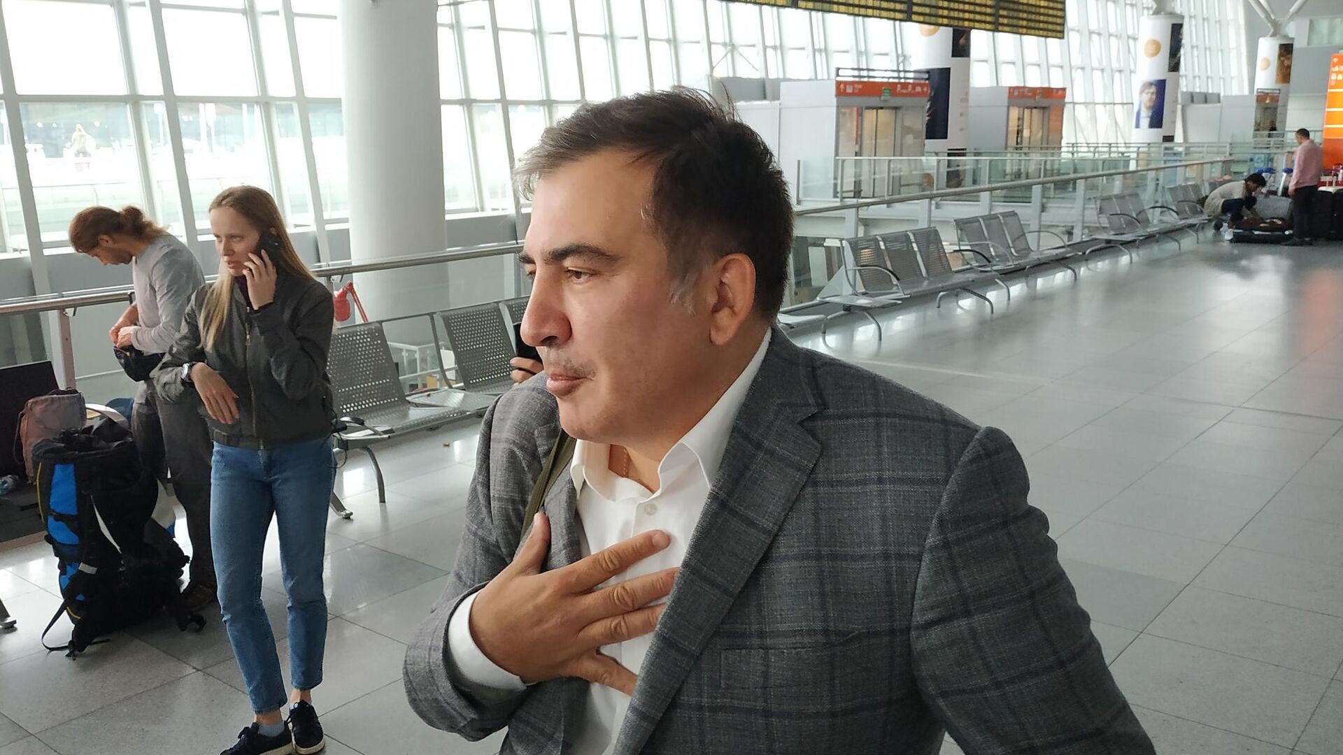 Михаил Саакашвили в аэропорту Варшавы - РИА Новости, 1920, 01.10.2021