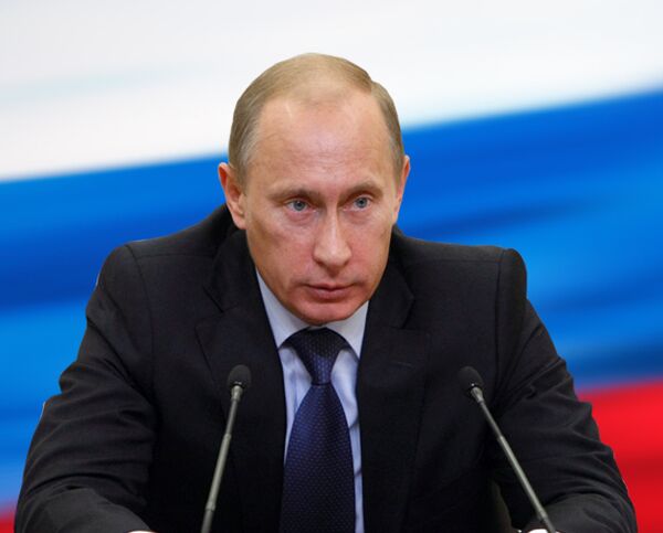 Надо увеличить производительность труда в 3-4 раза - Путин