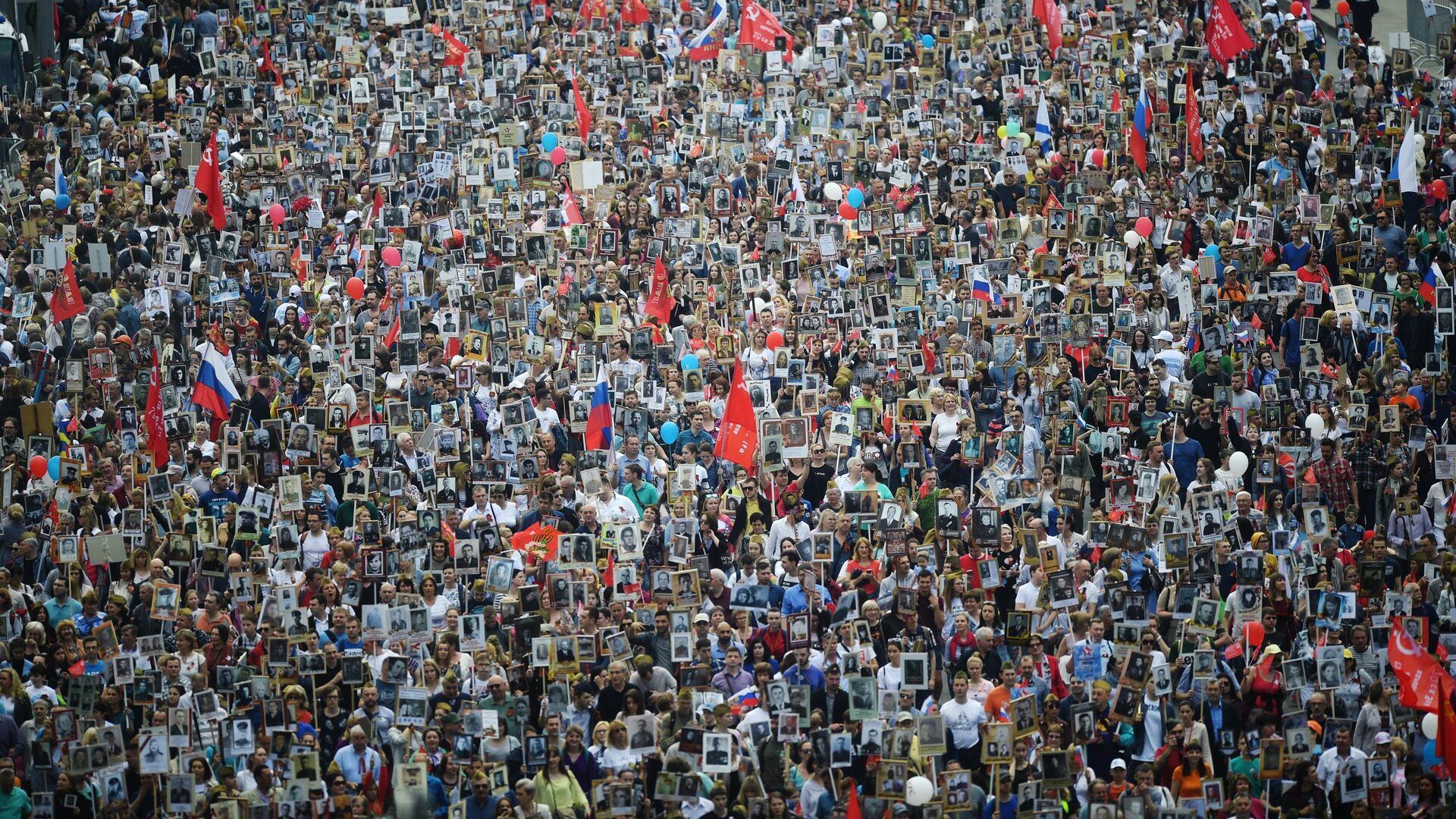 Участники акции Бессмертный полк в Москве - РИА Новости, 1920, 08.05.2022