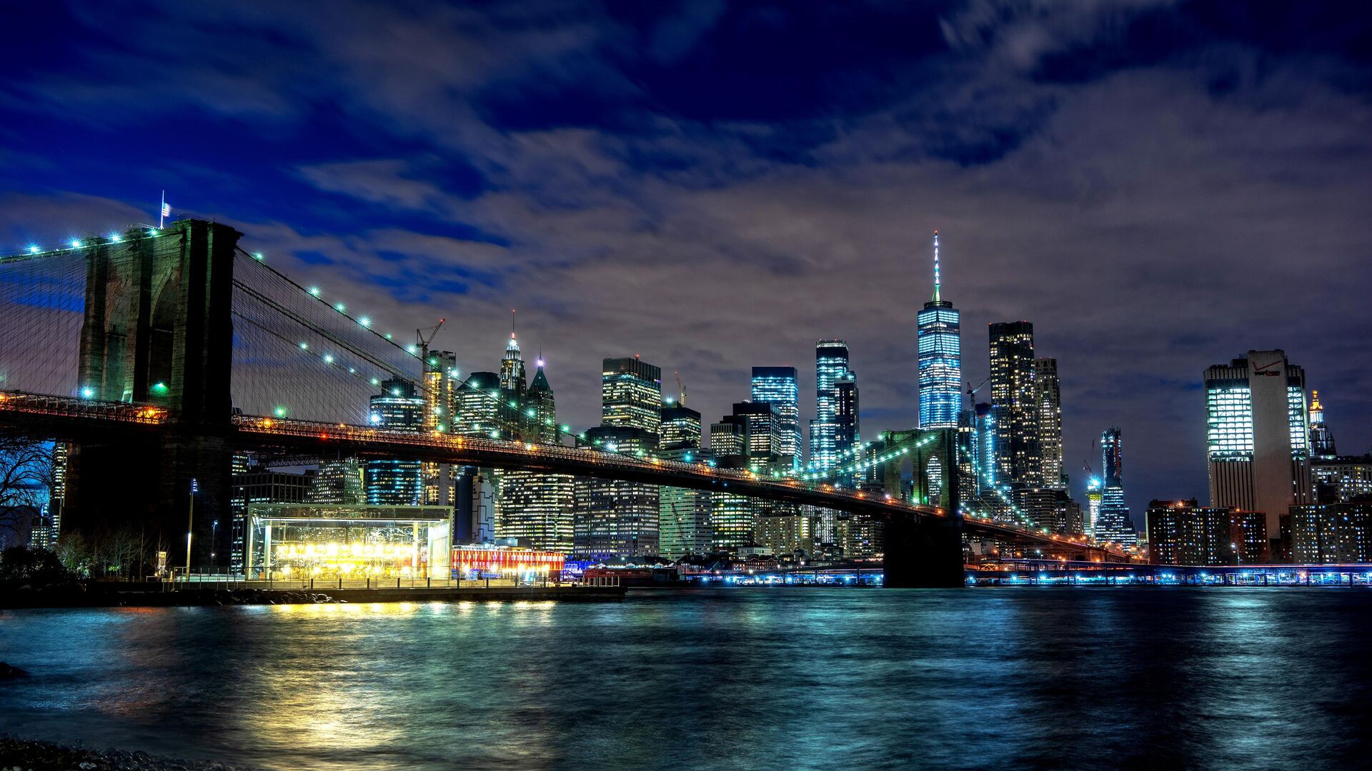 Вид на ночной Нью-Йорк и Бруклинский мост - РИА Новости, 1920, 25.10.2021