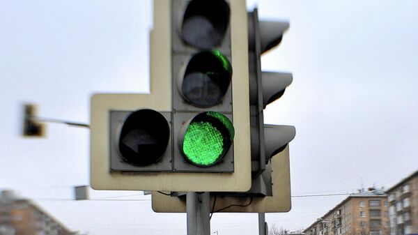 Зеленый свет на светофоре