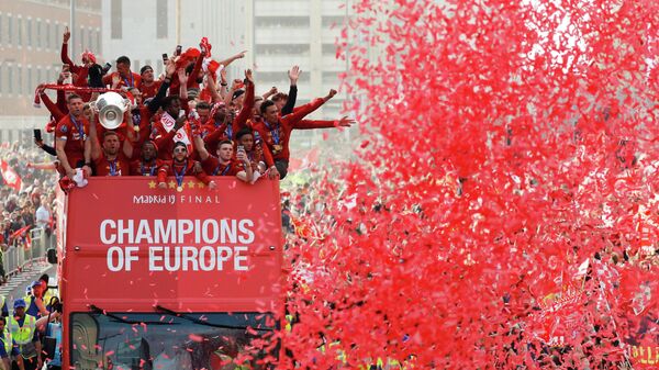Празднование победы в Лиге чемпионов в Ливерпуле, Великобритания. 2 июня 2019