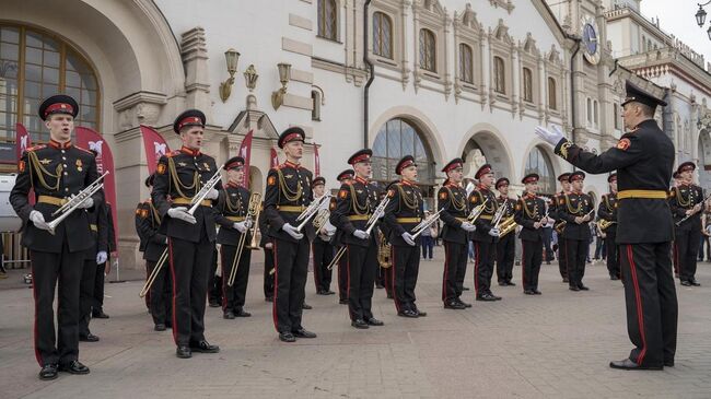 В День защиты детей состоялся концерт суворовцев - участников фестиваля Спасская башня