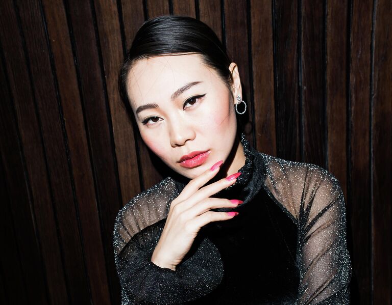 Актриса, певица, режиссер Ян Гэ Актриса, певица, режиссер Ян Гэ