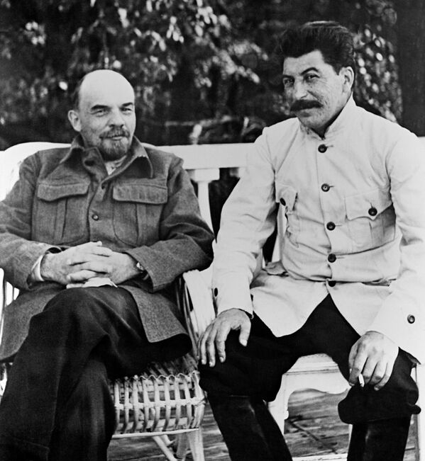 Владимир Ленин и Иосиф Сталин в Горках 