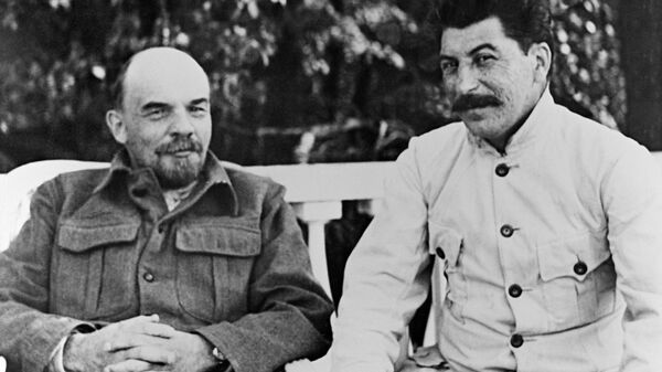 Владимир Ленин и Иосиф Сталин в Горках 
