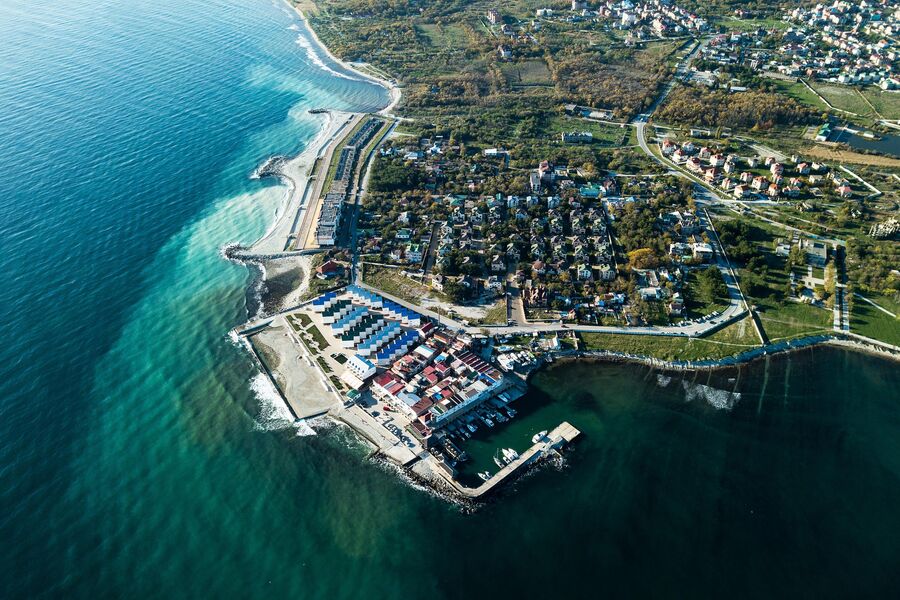 Вид на Тонкий мыс в Геленджике