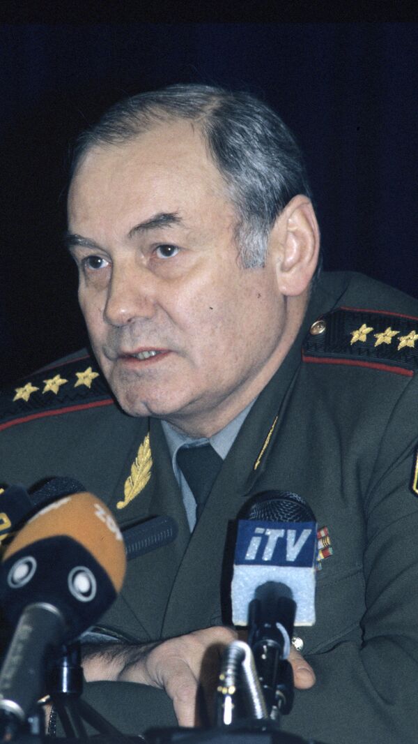 Начальник Главного управления международного военного сотрудничества Министерства обороны России генерал-полковник Леонид Ивашов во время брифинга Начальник Главного управления международного военного сотрудничества Министерства обороны России генерал-полковник Леонид Ивашов во время брифинга