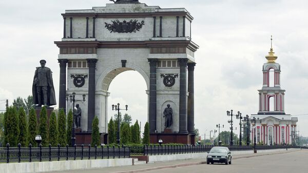 Триумфальная арка в Курске. Архивное фото