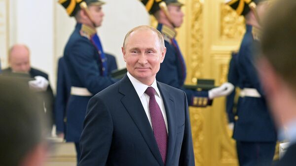 Владимир Путин на церемонии вручения Государственных премий за 2018 год в День России. 12 июня 2019