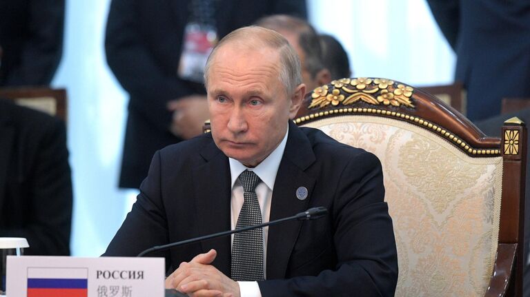  Президент РФ Владимир Путин принимает участие в заседании Совета глав государств - членов ШОС в Бишкеке