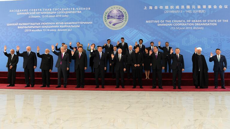 Церемония фотографирования глав государств - членов ШОС в Бишкеке