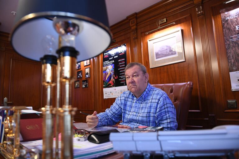 Генеральный директор Большого театра Владимир Урин во время интервью корреспонденту РИА новости