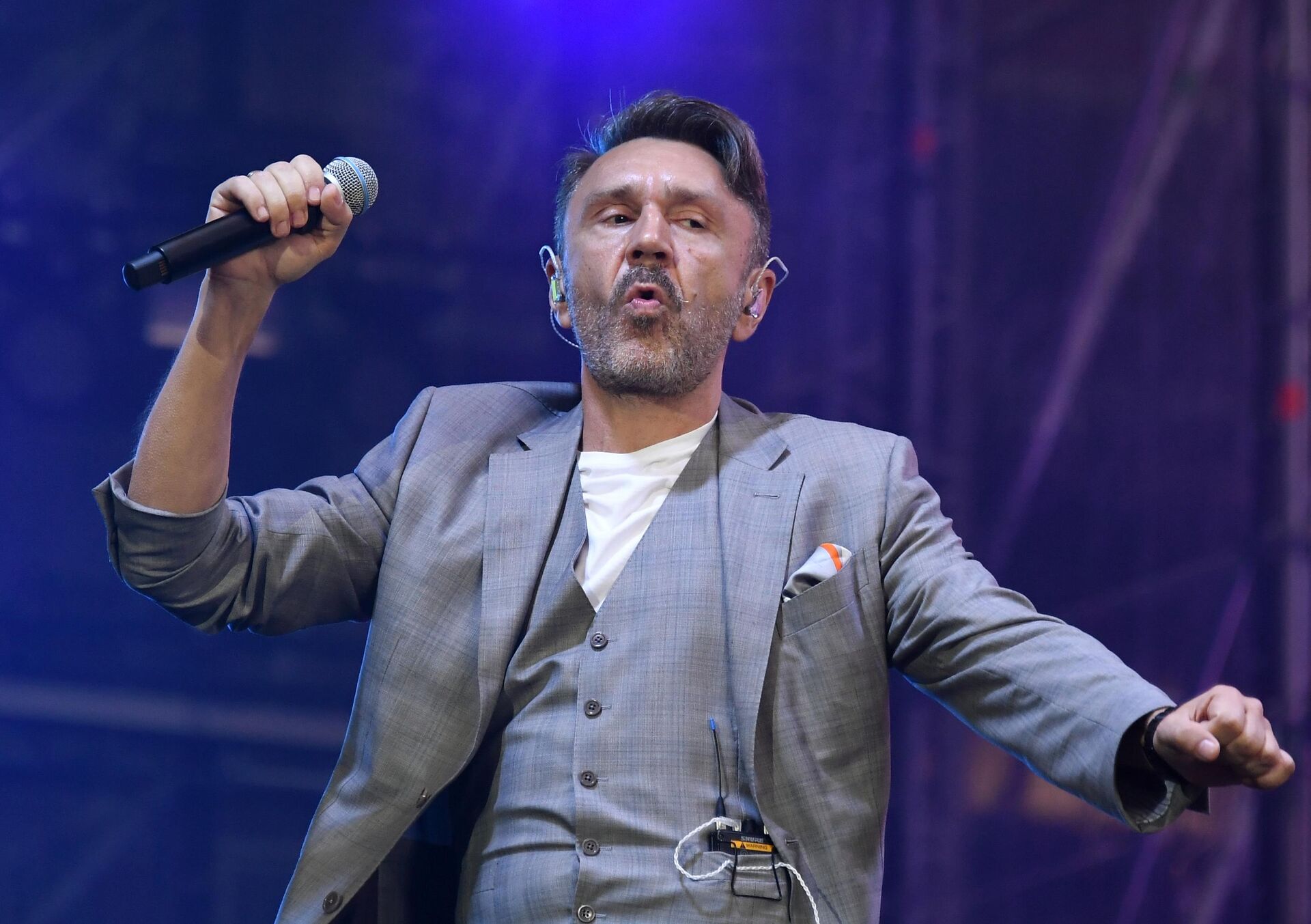 Лидер Группировки Ленинград Сегей Шнуров выступает на концерте на стадионе Открытие Арена в Москве Лидер Группировки Ленинград Сегей Шнуров выступает на концерте на стадионе Открытие Арена в Москве - РИА Новости, 1920, 14.08.2025