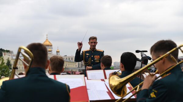 Программа Военные оркестры в парках