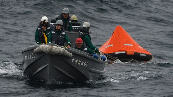 Японские моряки во время совместных российско-японских учений по поиску и спасению на море Сарекс-2019