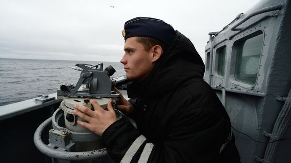 Российский моряк во время совместных российско-японских учений по поиску и спасению на море Сарекс-2019 