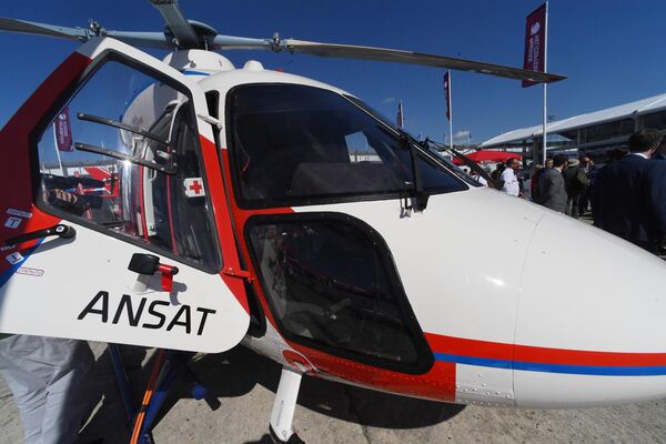 Легкий многоцелевой вертолет Ансат, представленный на международном аэрокосмическом салоне Paris Air Show 2019 во Франции