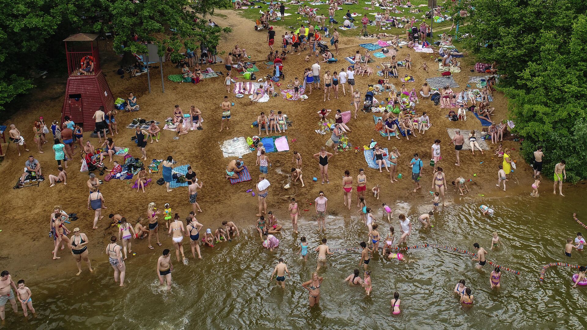 Пляжный отдых в Москве - РИА Новости, 1920, 18.06.2019