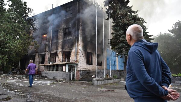 Пожар в складском помещении на площади 750 квадратных метров в поселке Горячеводском в Пятигорске