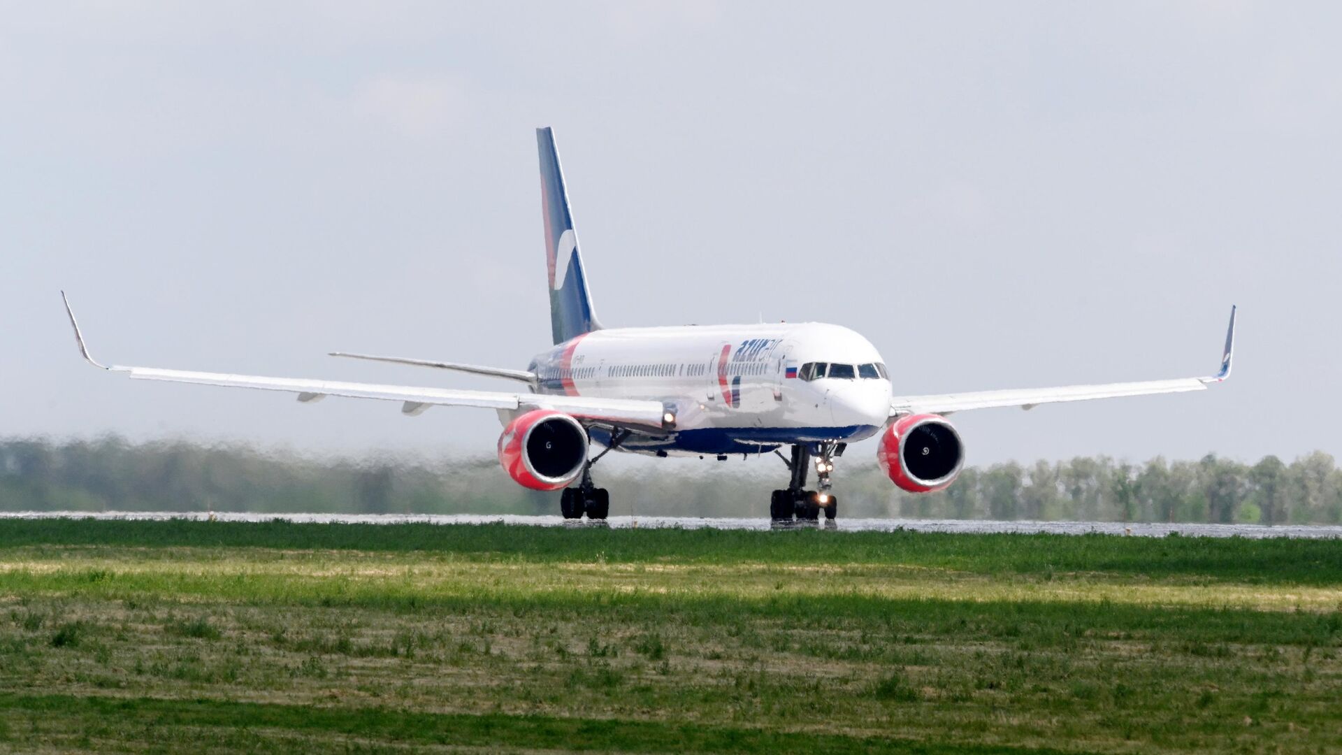 Самолет Boeing 757-200 авиакомпании Azur Air  - РИА Новости, 1920, 14.10.2022