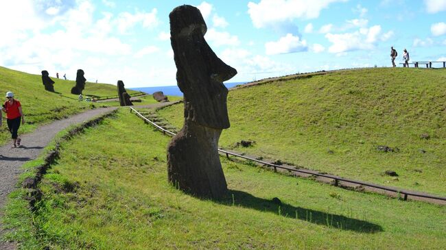 Туристы на острове Пасхи