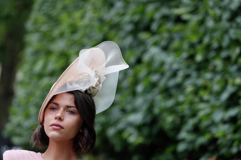 Посетительница королевских скачек Royal Ascot