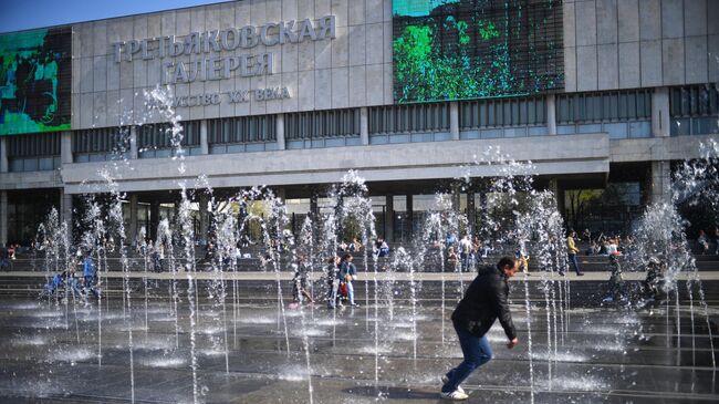 Отдых горожан в парках Москвы 