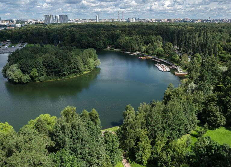 Серебряно-Виноградный пруд в парке Измайлово