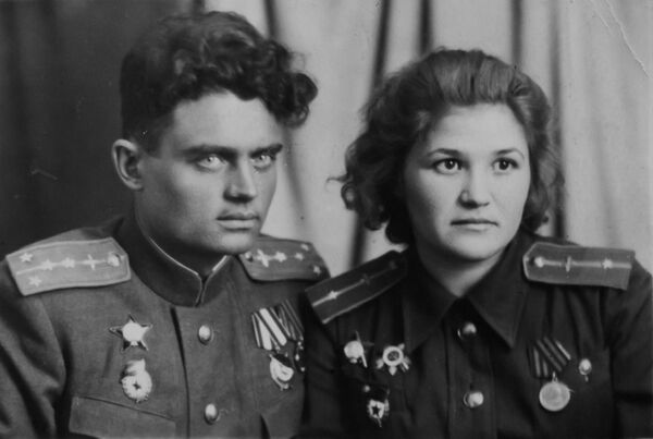 Галина Павловна Брок-Бельцова с супругом Георгием Степановичем Бельцовым Галина Павловна Брок-Бельцова с супругом Георгием Степановичем Бельцовым