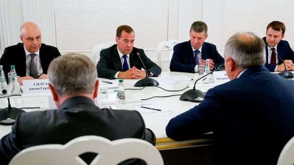 Председатель правительства РФ Дмитрий Медведев во время встречи в Минске с премьер-министром Белоруссии Сергеем Румасом. 21 июня 2019