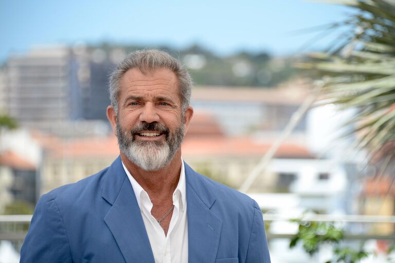 Актер Мэл Гибсон на фотосессии фильма Жана-Франсуа Рише Кровный отец в рамках 69-го Каннского кинофестиваля Актер Мэл Гибсон на фотосессии фильма Жана-Франсуа Рише Кровный отец в рамках 69-го Каннского кинофестиваля