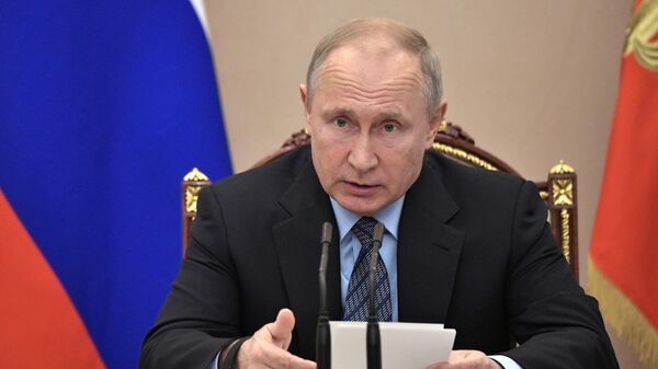 Владимир Путин проводит заседание Комиссии по вопросам военно-технического сотрудничества РФ с иностранными государствами. 24 июня 2019