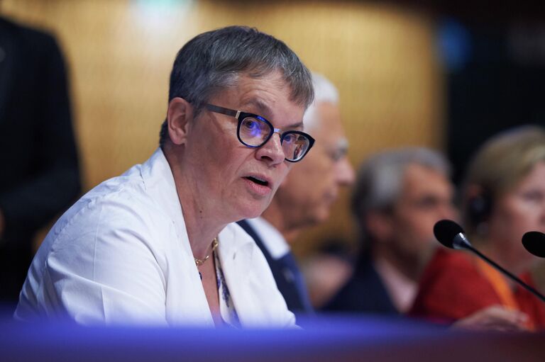 Председатель ПАСЕ Лилиан Мори Паскье во время летней сессии