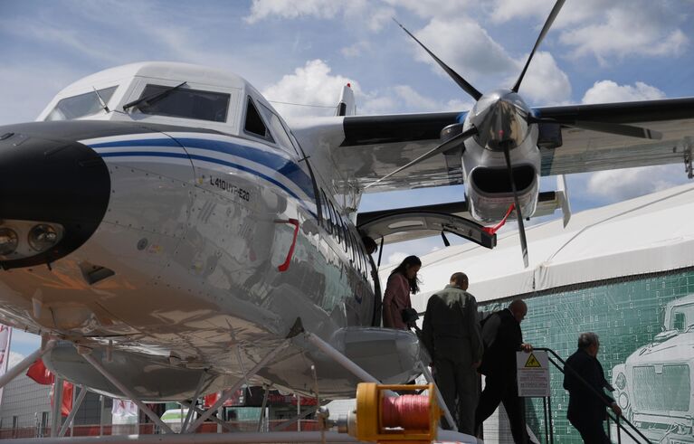 Многоцелевой двухмоторный самолёт Let L-410 Turbolet на Международном военно-техническом форуме Армия-2019