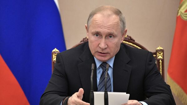 LIVE: Путин принимает участие в заседании Государственного совета в Кремле