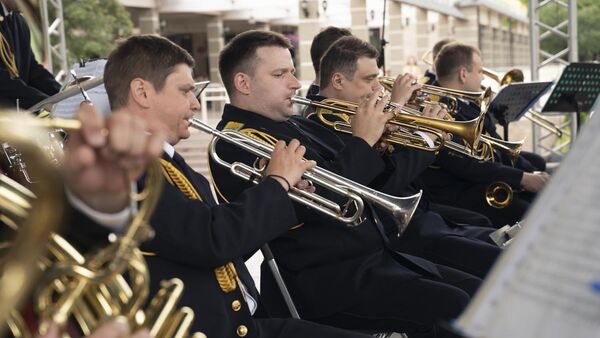 Выступление оркестра Центрального пограничного ансамбля ФСБ России в парке Измайловский