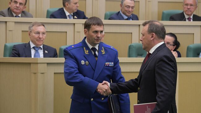 Новый заместитель генерального прокурора РФ Дмитрий Демешин во время представления на пленарном заседании Совета Федерации РФ. 26 июня 2019