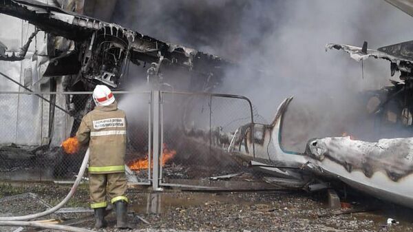 Пассажирский самолет Ан-24 авикомпании Ангара совершил аварийную посадку в аэропорту Нижнеангарска