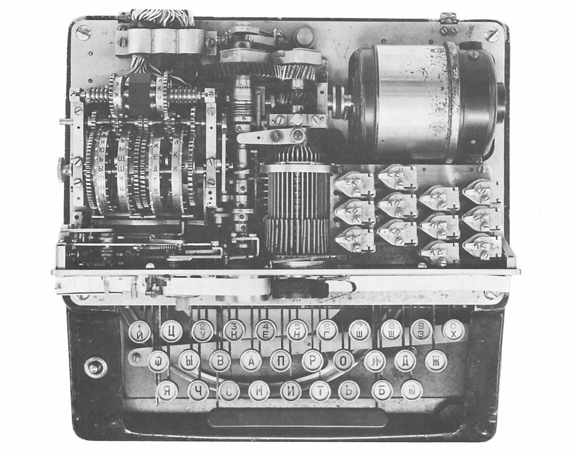 Шифровальная машина К-37 Кристалл - РИА Новости, 1920, 12.04.2022