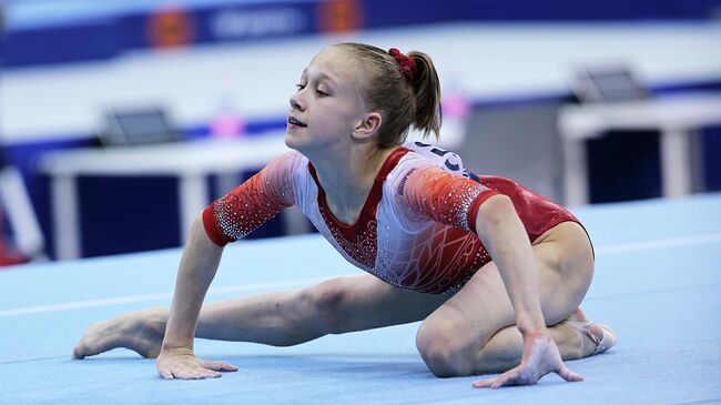 Виктория Листунова на чемпионате мира по спортивной гимнастике в Дьере