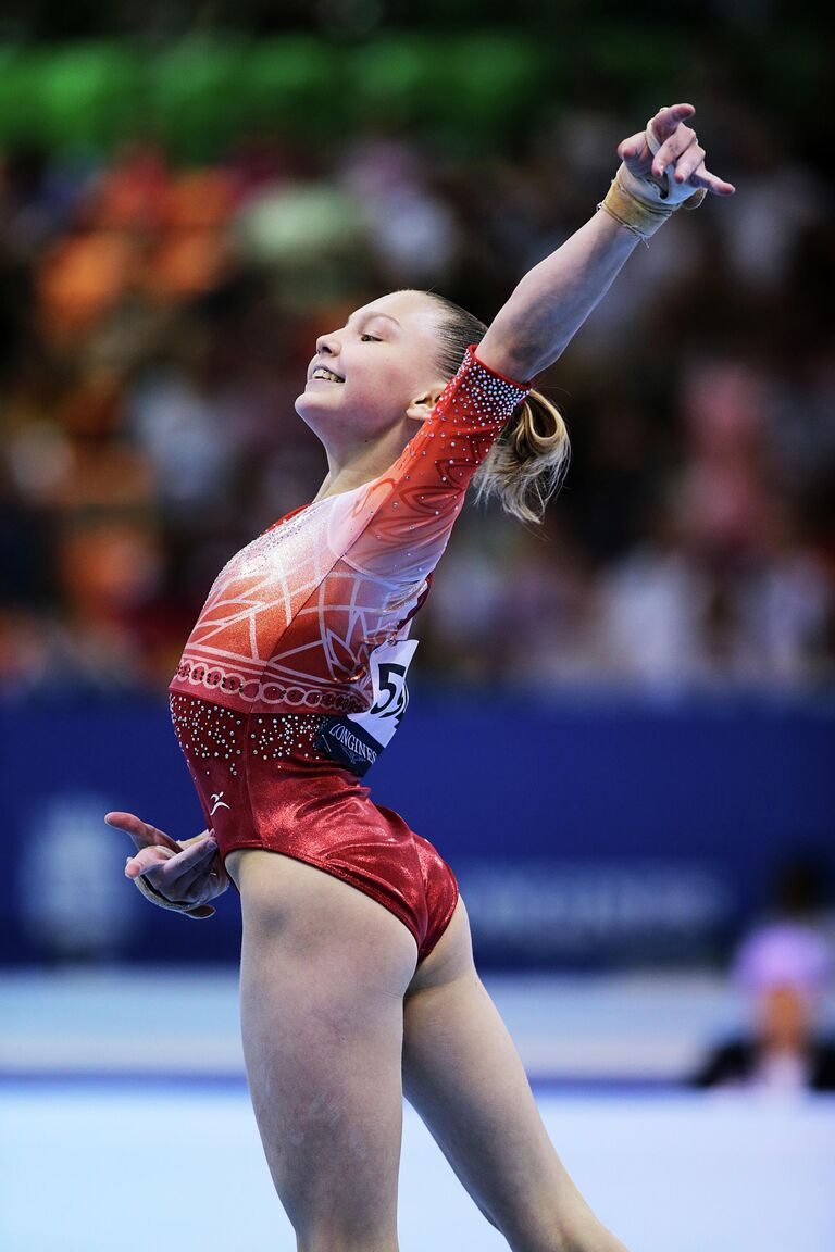Елена Герасимова на чемпионате мира по спортивной гимнастике в Дьере Елена Герасимова на чемпионате мира по спортивной гимнастике в Дьере