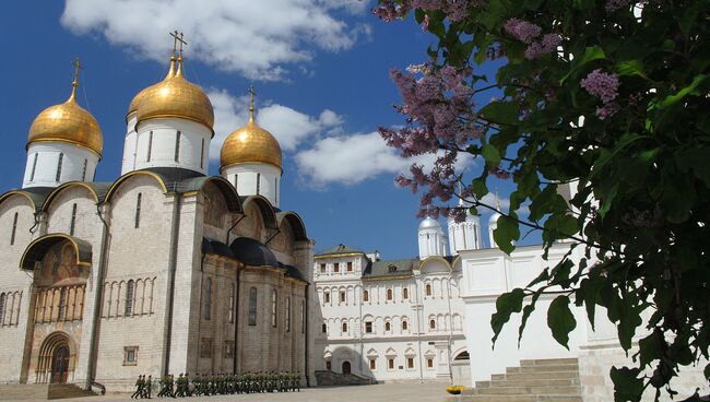 Соборная площадь Московского Кремля. Архивное фото